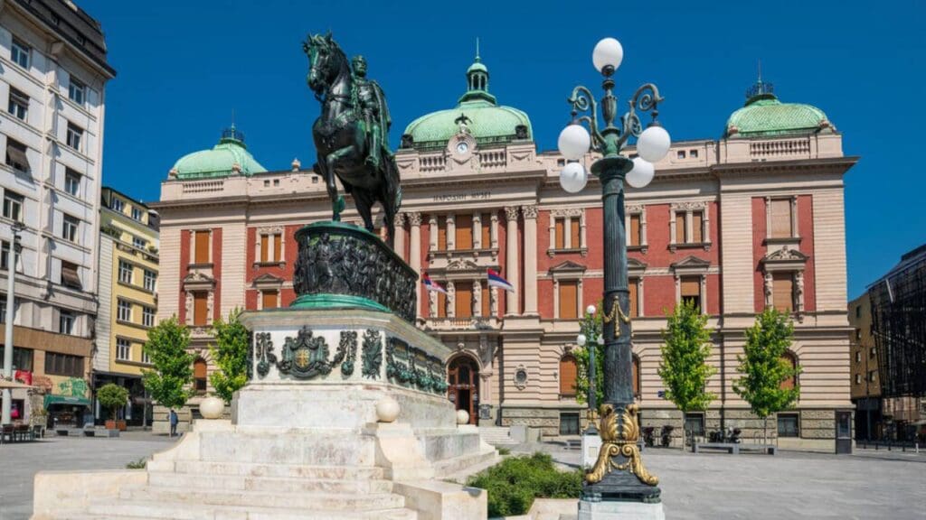 Trg Republike - Belgrade Walking Tour